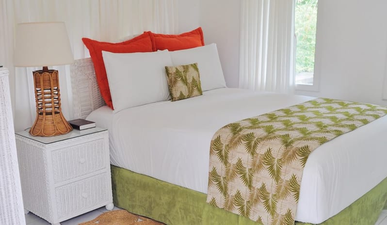 YOUNG ISLAND DUVENNET SUITE - BED